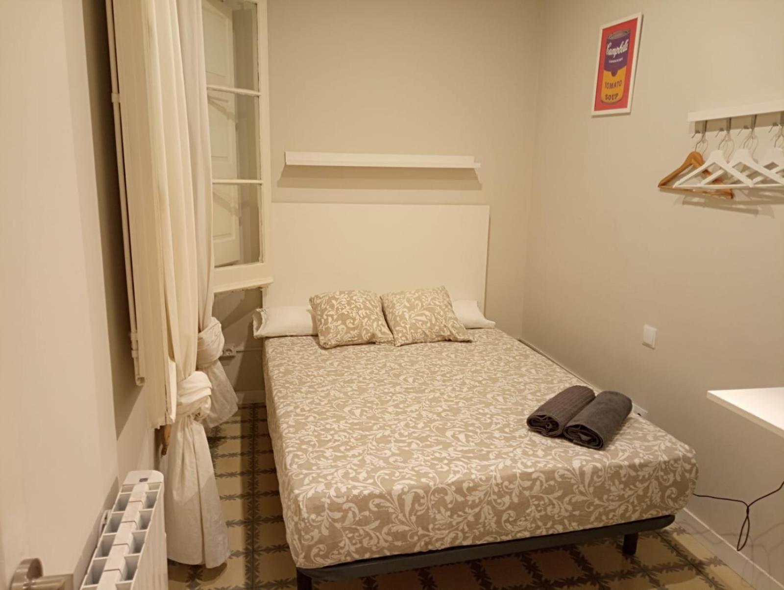 Hostel Amat Private Near Plaza Universitat